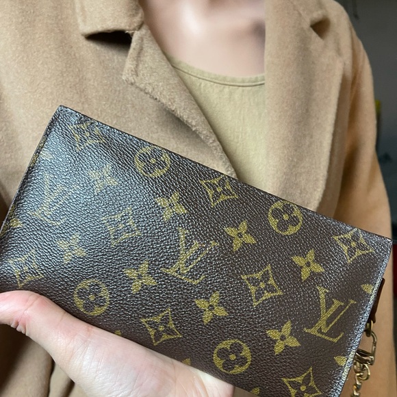 Authentic Louis Vuitton monogram accessory pouch SP0988 (B101012) - Picture 2 of 13